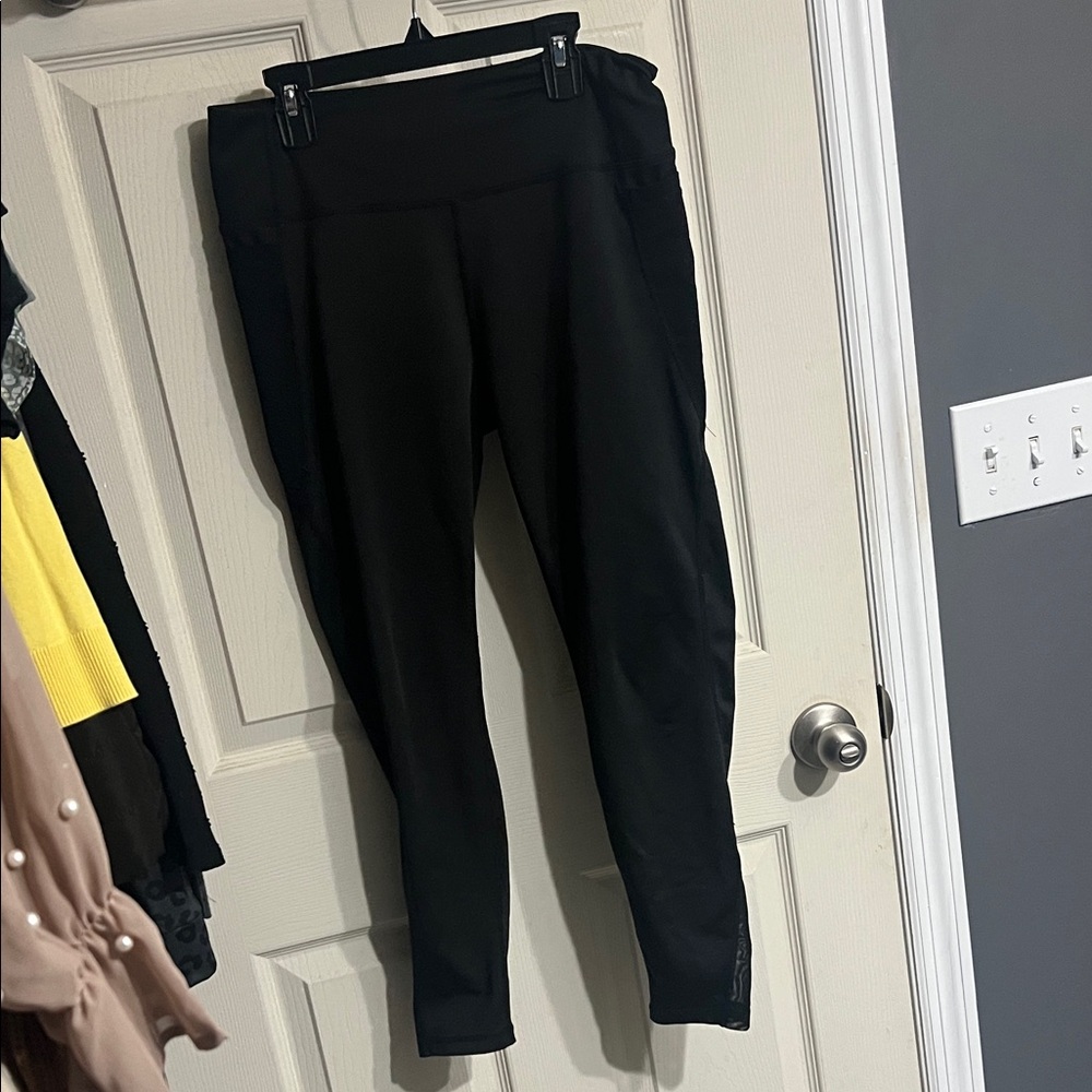 SHEIN Classic Black Leggings - Picture 1 of 3